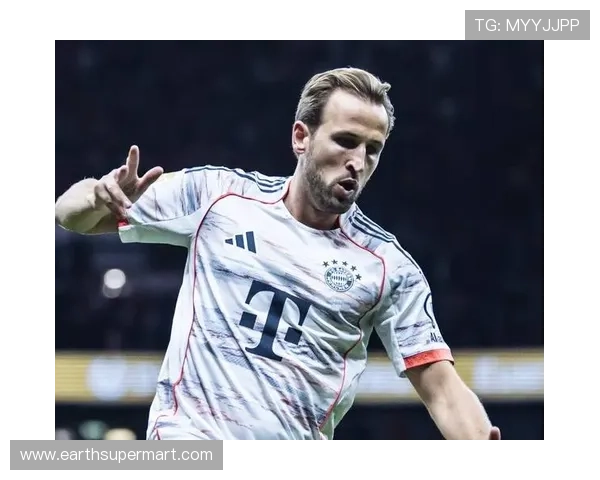 凯恩 vs 莱万：当代第一中锋的进攻效率与战术价值对比