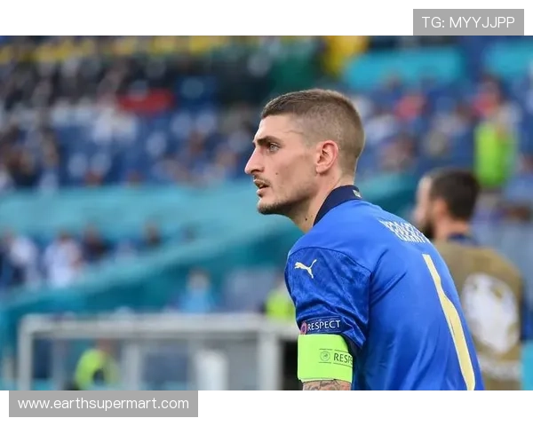 德容 vs 维拉蒂:控球能力与中场节奏掌控对比 德容 vs 维拉蒂:控球能力与中场节奏掌控对比