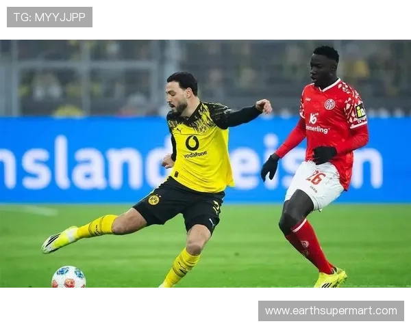 多特蒙德战术失衡与阵容缺陷交织,争冠形势受挫暴露体系稳定性问题 多特蒙德战术失衡与阵容缺陷交织,争冠形势受挫暴露体系稳定性问题